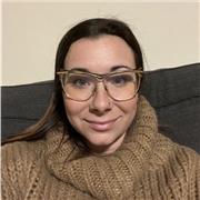 Laureata impartisce lezioni per potenziamento scuole elementari, medie e superiori di italiano